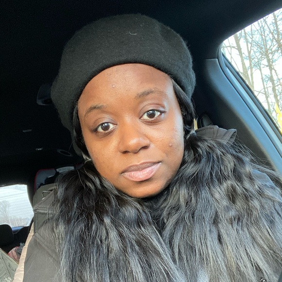 Meet your Posher, Iskeisha - Picture 7 of 8